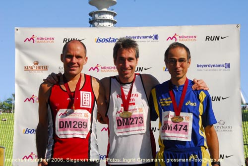 drei welfen-marathonis im olympiastadion zu münchen im ziel unter 3 stunden - bernd adelmann, wolfgang pogutter und roland künstler (übrigens der einzige mit dem richtigen trikot)